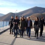 Rizvanoli na Gazivodama: Radi se na postavljanju senzora u Orlovićima kod Prištine za kontrolu nivoa vode Artane Rizvanoli u poseti Gazivodama