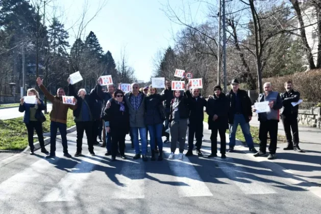 Protest raseljenih Srba