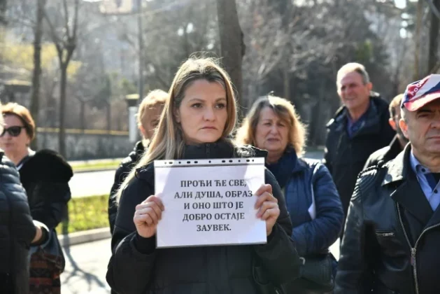Protest raseljenih Srba