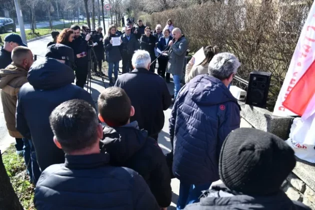 Protest raseljenih Srba