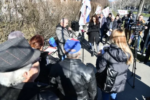 Protest raseljenih Srba