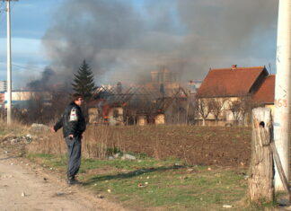 UNS: Vest koju je juče objavio RTK2 o 17. Martu u velikoj meri prepisana od pre 20 godina, autori da odgovaraju pogrom svinjare