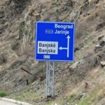 Godišnjica ‘Banjske’: Vlada u PR objavila agendu, na televizijama specijalni program, iz Beograda za sada samo Delije Dvojezične table ( Banjska