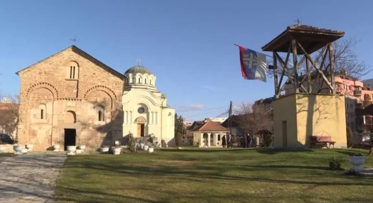 Lipljan crkva Svetih Flora i Lavra freskopisanje
