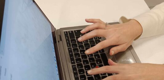 kucanje laptop kompjuter