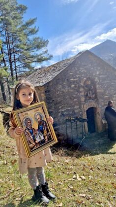 Moleban Sve&scaron;tenici i vernici okupili su se juče u hramu Svetih Petra i Pavla u selu Brod