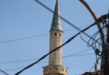 Za jedan dan opljačkane dve džamije na Kosovu, dvojica državljana Albanije uhapšena Sinan Paša DŽamija Prizren