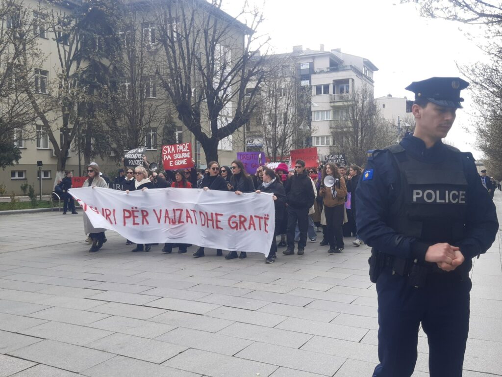 Protest žena u Prištini