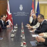 Ešton u Beogradu sa Dačićem, pa sa Brnabić