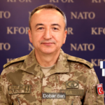 Ulutaš: Situacija na Kosovu krhka sa mogućnošću novih tenzija, posebno na severu; Potrebno hitno trajno političko rešenje Ozkan Ulutaš komandant KFOR-a