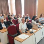 The media and an activist of the Serbian Democracy kicked out in the middle of the session of the N.Mitrovica MA, the session continued behind closed doors