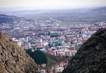 Žena prijavila da su je u Severnoj Mitrovici napale tri osobe Žena prijavila da su je u Severnoj Mitrovici napale tri osobe