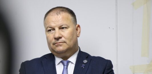 Na konferenciji KP prikazane fotografije maturanta; Hodža: Policajcu prećeno, ispituje se njegovo postupanje