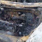 Četiri automobila oštećena u Severnoj Mitrovici: Na jednom sumnja na podmetnut požar, dva kamenovana, na trećem razbijeno staklo