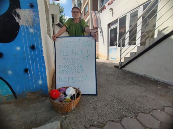 Svetski dan pletenja u javnosti održan po prvi put u Kosovskoj Mitrovici