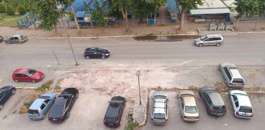Opština Severna Mitrovica uklonila lokal u Kolašinskoj ulici