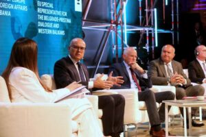 Kosovo najteže pitanje za Srbe Albance Miloš vučević na međunarodnoj konferenciji u Atini