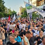 (PRENOS UŽIVO) Svelitijumski sabor u Loznici: „Rio Tinto, marš iz Srbije“ (PRENOS UŽIVO) Svelitijumski sabor u Loznici: „Rio Tinto, marš iz Srbije“