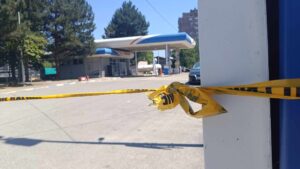 Agencija za privatizaciju o zatvaranju pumpi PAK closes the NIS gas station in N.Mitrovica NIS Pumpa / Zatvaranje