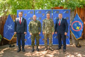 Komandant KFOR sa čelnicima KBS, KP i KIA o bezbednosnoj situaciji sastanak KFOR Kosovska policija KBS KIA
