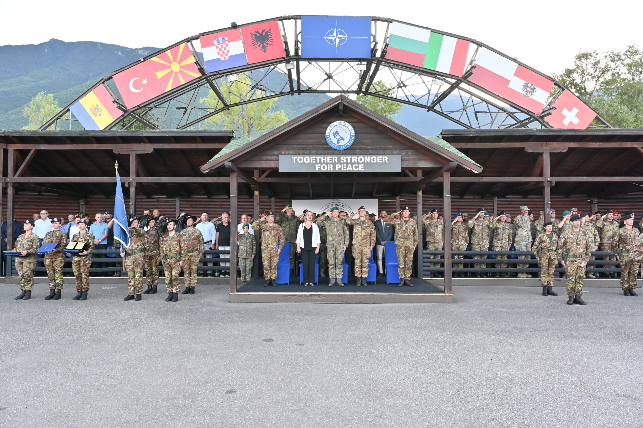 KFOR održao ceremoniju povodom prenosa komande u kampu Villaggio Italia