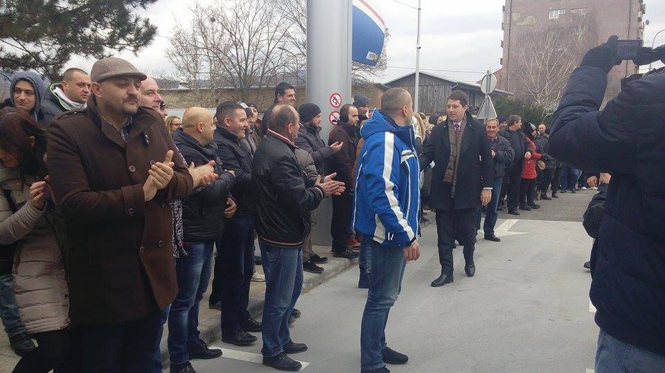 FOTO: KoSSev/Doček Marka Đurića da otvori NIS-ovu pumpu