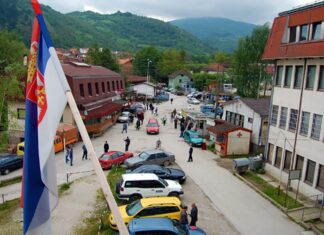 Izveštač Radio Borzanija izbačen iz opštinske sale u Štrpcu, Jevtić kaže: Nije novinar