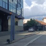 Šef Atićevog kabineta demantuje da je Fatir Berzati smenjen Skinuta ograda / Opština Severna Mitrovica