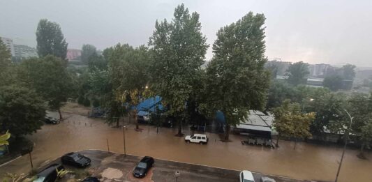 FOTO: KoSSev/ Mitrovica kiša, poplava
