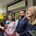 Otvorena Pošta Kosova u Severnoj Mitrovici, ministri i zvižduci