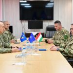 Ulutaš sa načelnikom mađarskih odbrambenih snaga FOTO: KFOR