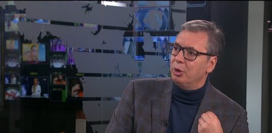 Aleksandar Vučić Pink