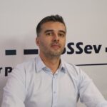 Srbima su potrebna nova lica kojima neće upravljati stari centri moći Savo Manojlović