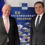 Kurti sa Kopmanom: Prepreke napretku Kosova uslovljene bezbednosnim situacijama i pretnjama iz Srbije Kurti i Kopman