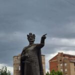 Danas: Kako se vlast ove godine borila za KiM? Spomenik Knez Lazar Mitrovica