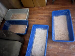 Otkrivena laboratorija za kokain i heroin Kokain prerada laboratorija u Prištini