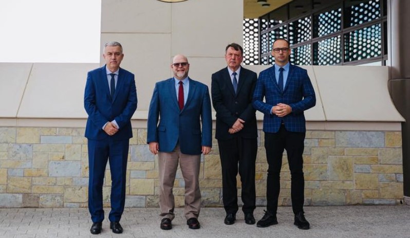 Srpska lista sa Hovenijerom: SAD da se dodatno angažuju kako bi se zaštitila