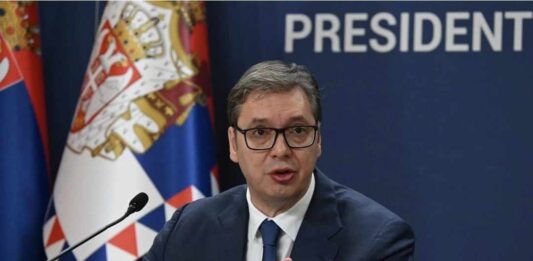Vučić: Otvaraće most napadaće škole