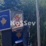 Kosovo Expands Control in North Mitrovica: Serbian Symbols Removed Grbovi Republike Srbije i opštine Kosovska Mitrovica prelepljeni grbom Kosova