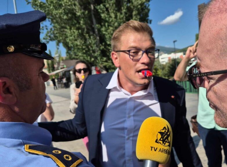 Arsenijević ponovo priveden, zviždao Svečlji i Atiću