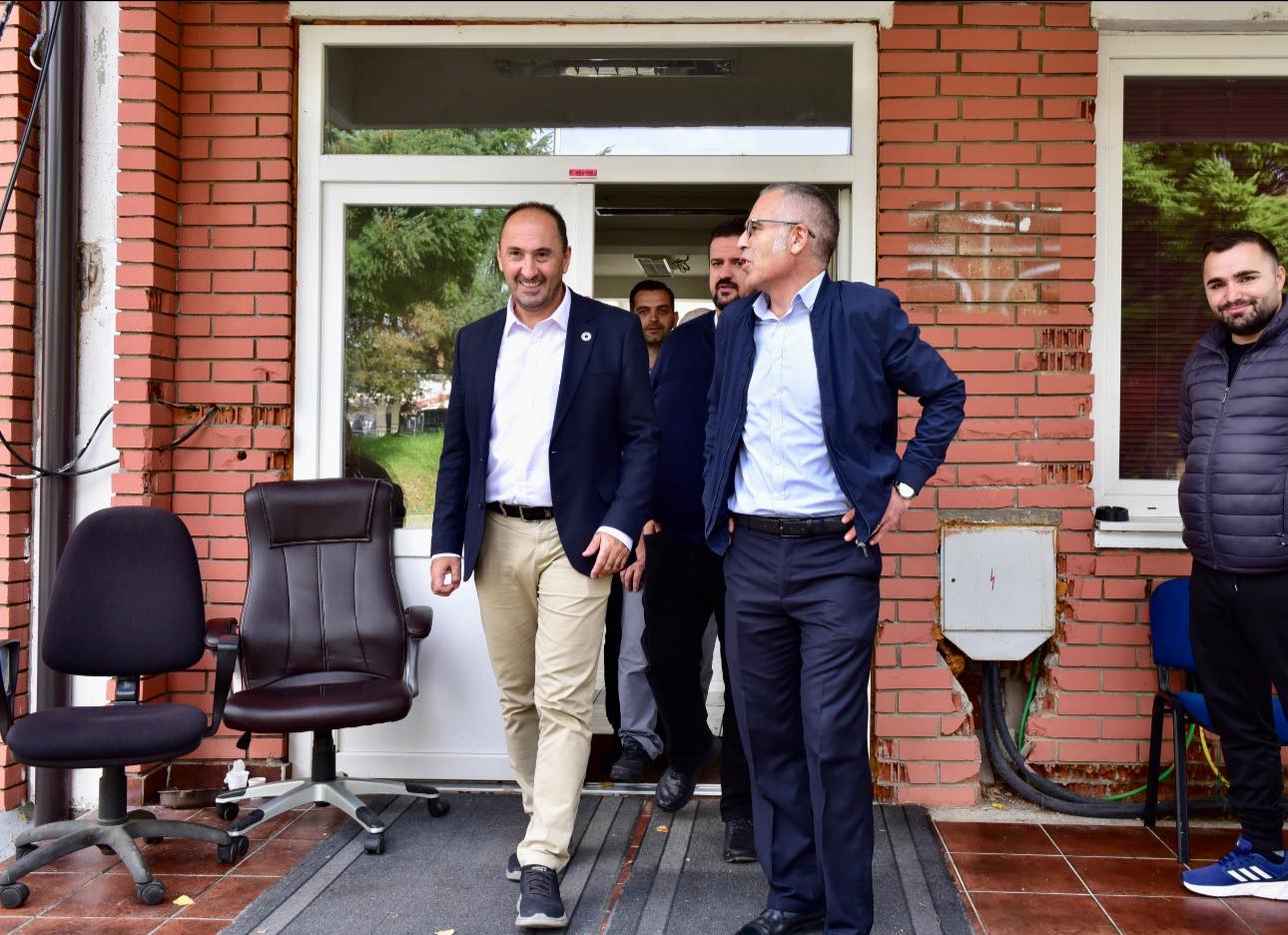 Aljiju posetio Jedinicu za izdavanje vozačkih dozvola koja je započela sa radom na SeveruAljiju na Severu