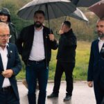 Juče započeta izgradnja 3 od dodatnih 200 kuća za nesrbe na Severu FOTO: Eljbert Krasnići i Haljilj Kastrati u Severnoj Mitrovici/nalozi društvenih mreža Krasnićija i "Siročad Balkana"
