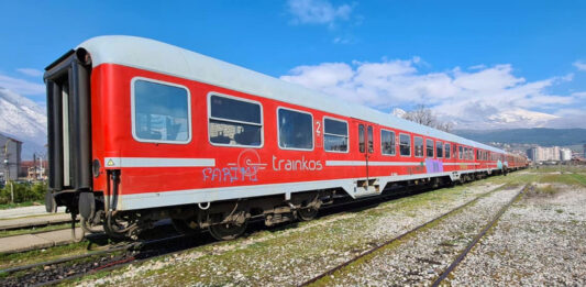FOTO: Kamenovan voz Priština-Peć, ilustracija (Foto Fejsbuk@Trainkos)