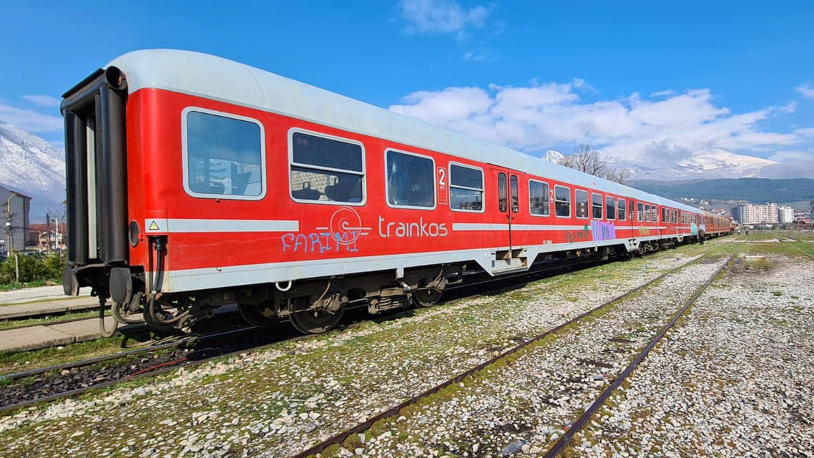 FOTO: Kamenovan voz Priština-Peć, ilustracija (Foto Fejsbuk@Trainkos)