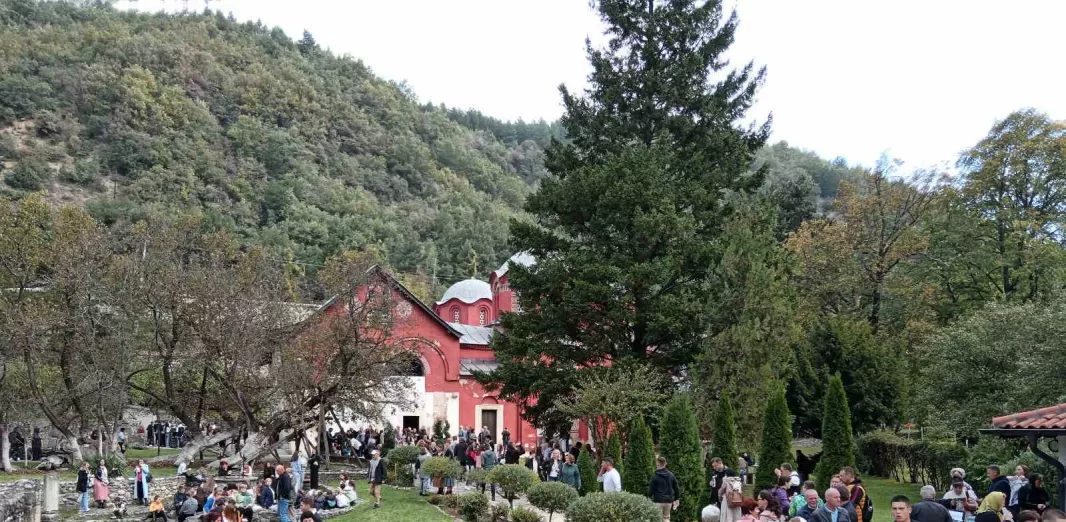 Pećka Patrijaršija: Hramovna slava okupila oko 1500 vernika