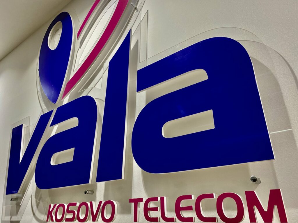 Demokracija: Kosovski Telekom u kolapsu, svi bankovni računi su blokirani