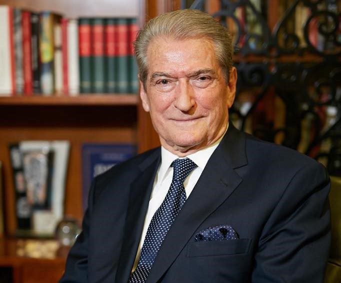 Bivši albanski premijer pušten iz kućnog pritvora