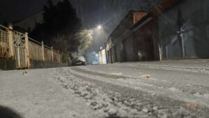 AMSS savetovao vozačima da bez zimske Sneg Mitrovica