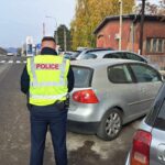 Opština Severna Mitrovica preuzela garažu iza Nis-a, policija ostavlja opomene parkiranim vozilima u blizini Parking naplaćivanje