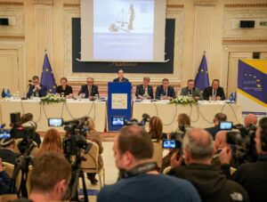EULEX-ov izveštaj o pravosuđu EULEX predstavljanje izveštaja